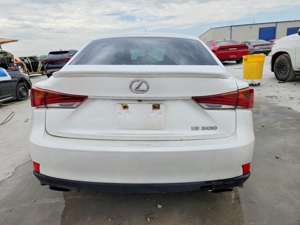 Photo 6 from auction – 2020 LEXUS IS with VIN JTHAA1D29L5101577