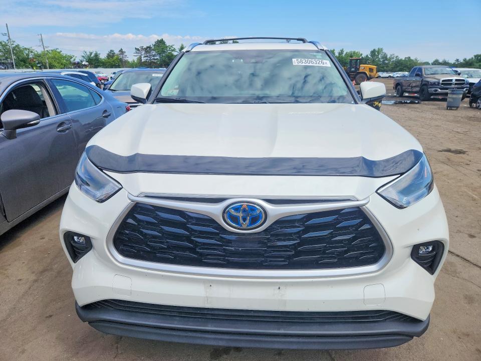 صورة رقم 5 من المزاد - 2021 TOYOTA HIGHLANDER مع VIN 5TDGBRCH5MS526223