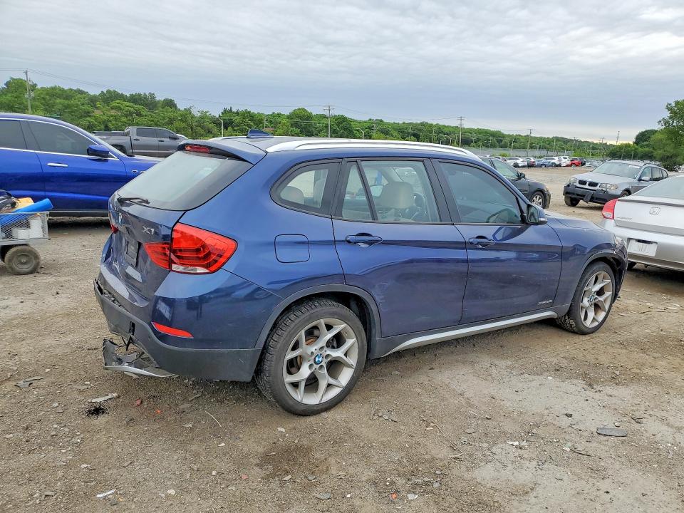 Photo 3 from auction – 2015 BMW X1 with VIN WBAVL1C53FVY41555