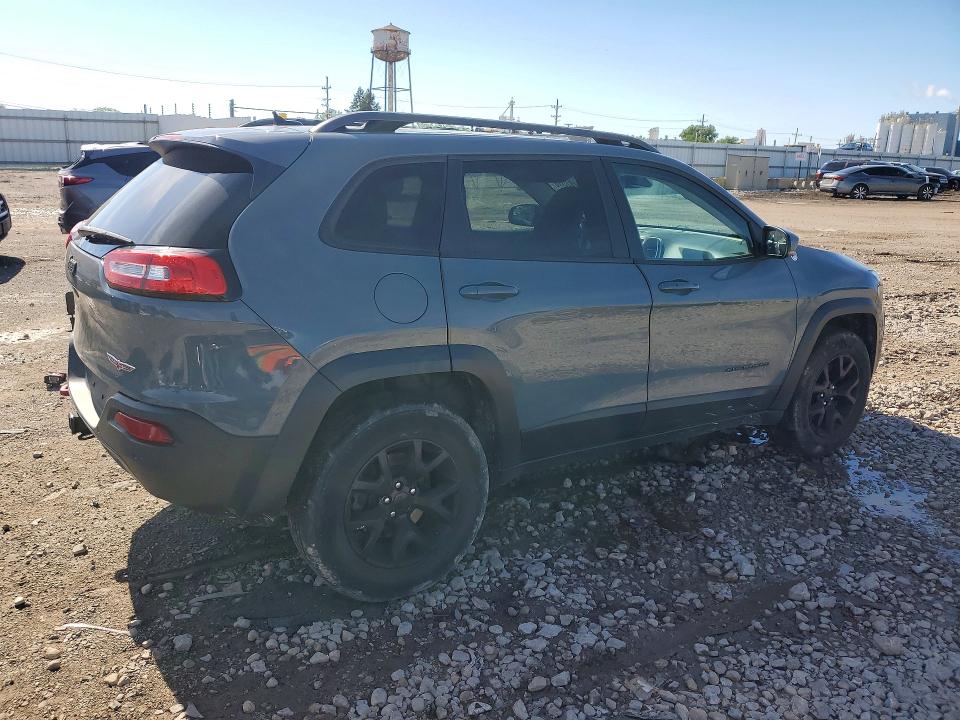 Photo 3 from auction – 2015 JEEP CHEROKEE with VIN 1C4PJMBS4FW635441