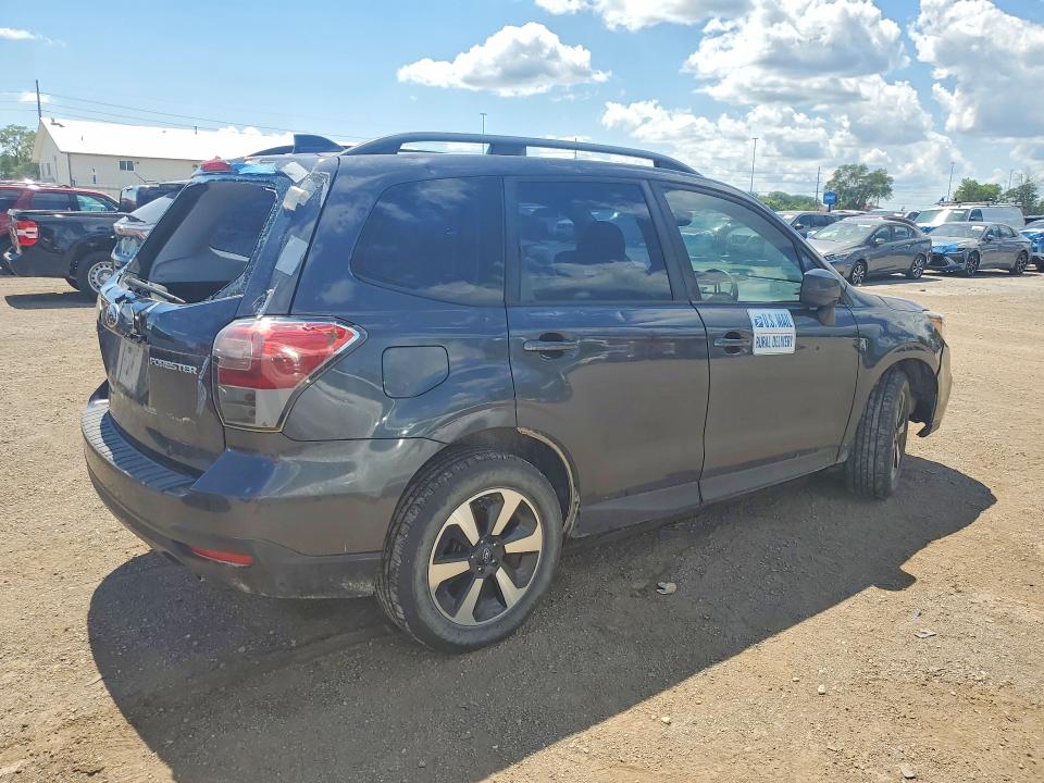 Photo 3 from auction – 2018 SUBARU FORESTER with VIN JF2SJABC0JH427847