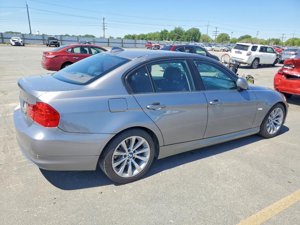 Photo 3 from auction – 2009 BMW 328 with VIN WBAPH53569A436741