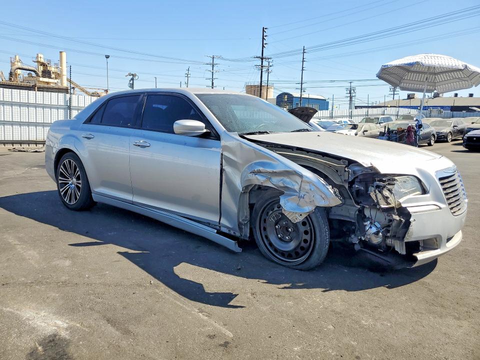 Photo 4 from auction – 2012 CHRYSLER 300 with VIN 2C3CCABG5CH312551