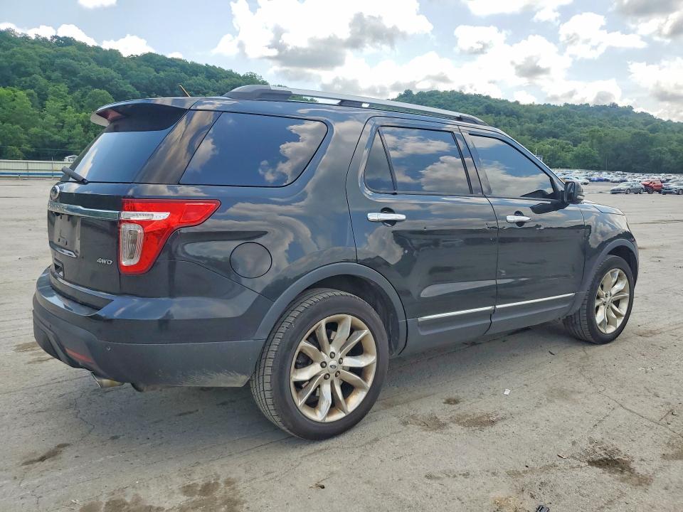 Photo 3 from auction – 2013 FORD EXPLORER with VIN 1FM5K8D80DGB42775