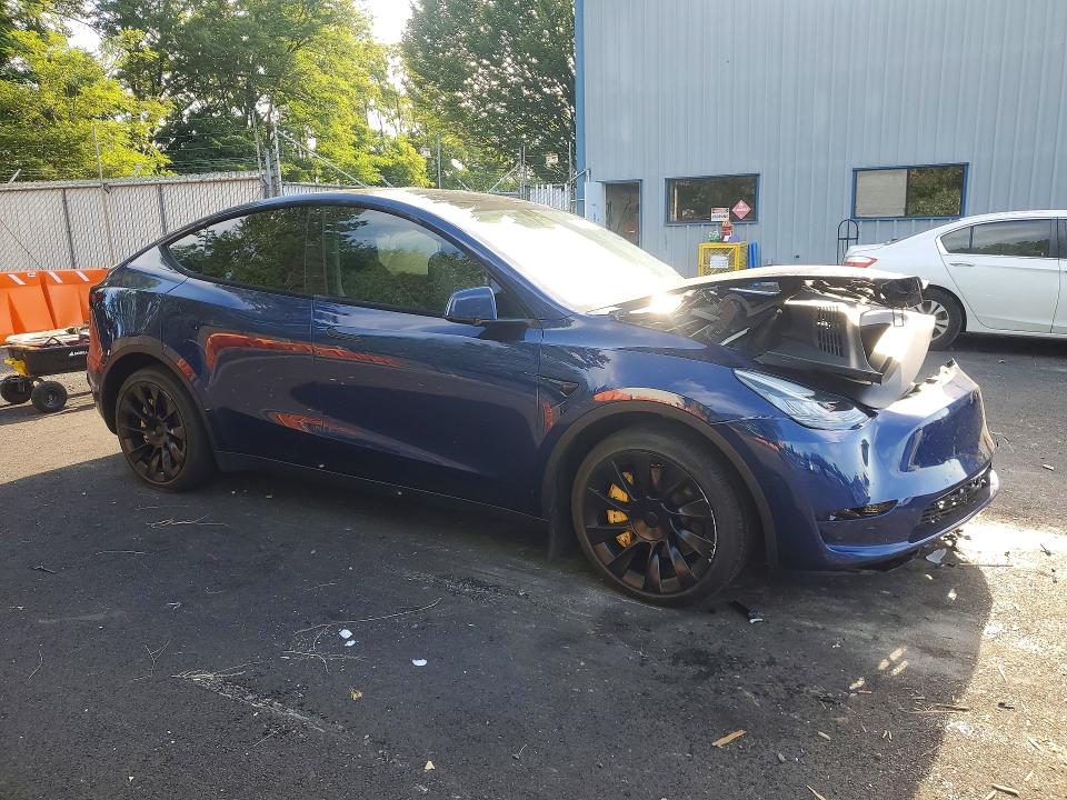 Photo 4 from auction – 2022 TESLA MODEL Y with VIN 7SAYGDEE7NF344995