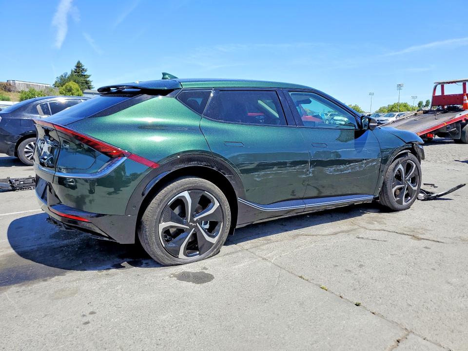 Photo 3 from auction – 2023 KIA EV6 with VIN KNDC3DLC6P5152234