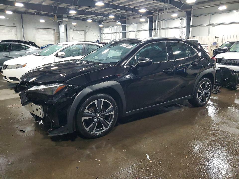 LEXUS UX 300H 2025 مع رقم تعريف المركبة JTHUCJDH6S2000377 - صورة من المزاد