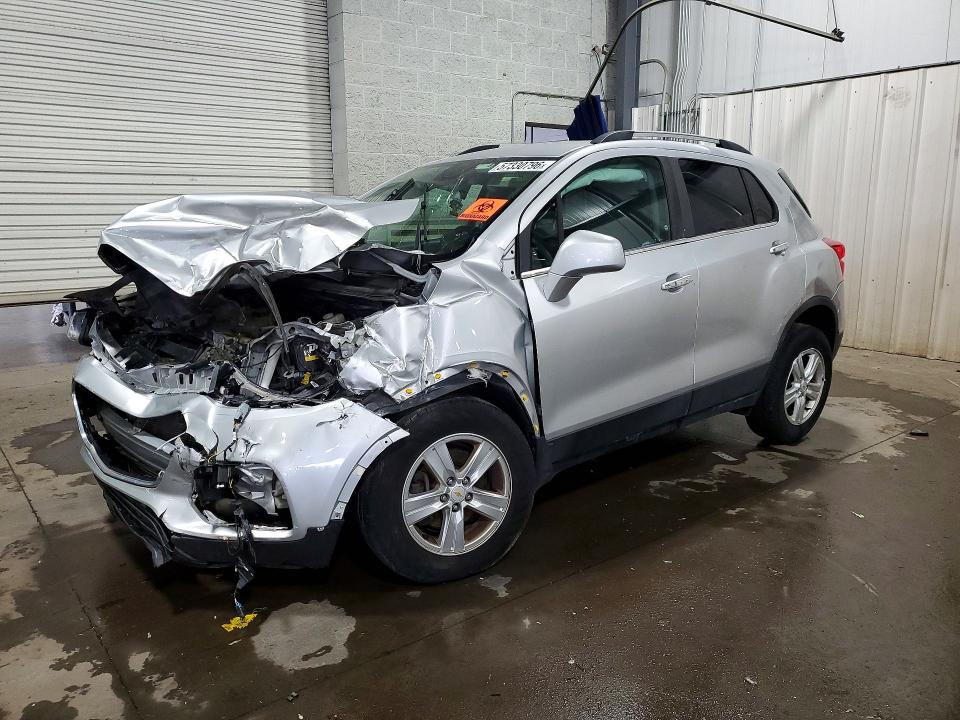 CHEVROLET TRAX 2017 with VIN KL7CJPSB4HB157609 - Photo from auction