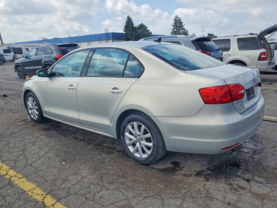 Photo 2 from auction – 2011 VOLKSWAGEN JETTA with VIN 3VWDZ7AJ2BM320456
