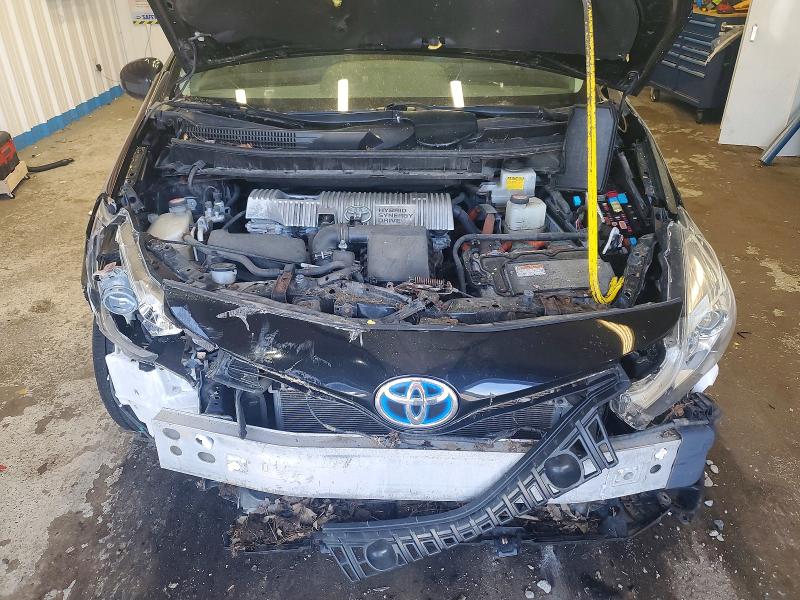 Photo 11 from auction – 2016 TOYOTA PRIUS V with VIN JTDZN3EU5GJ045607