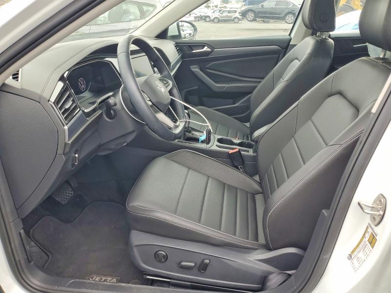 Photo 7 from auction – 2023 VOLKSWAGEN JETTA with VIN 3VW7M7BU7PM052337