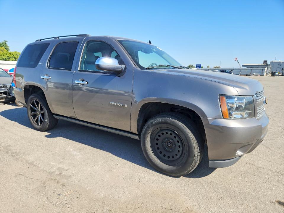 Photo 4 from auction – 2007 CHEVROLET TAHOE with VIN 1GNFK13047J317930