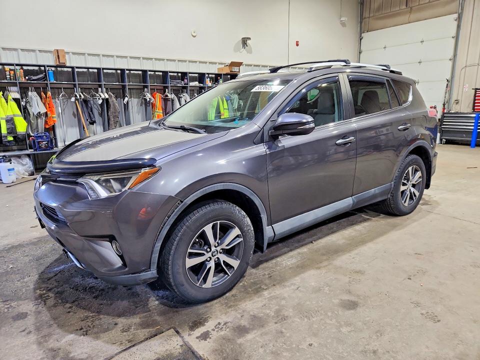 TOYOTA RAV4 2016 con VIN 2T3RFREV2GW499923 - Foto de la subasta