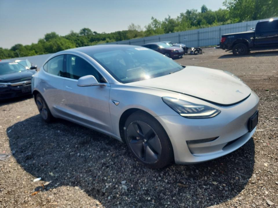 Photo 4 from auction – 2018 TESLA MODEL 3 with VIN 5YJ3E1EB7JF114515