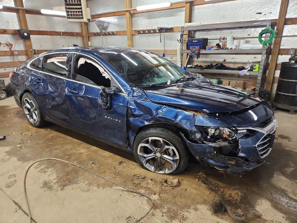 Photo 4 from auction – 2020 CHEVROLET MALIBU with VIN 1G1ZD5ST0LF114994