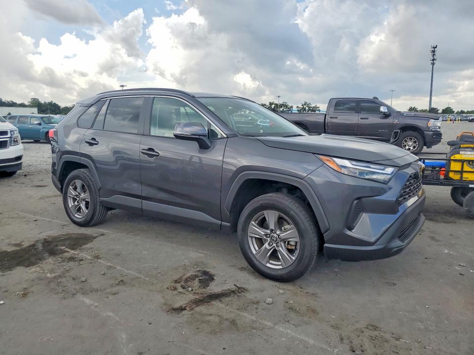 Photo 4 from auction – 2023 TOYOTA RAV4 with VIN 2T3W1RFV2PC230595
