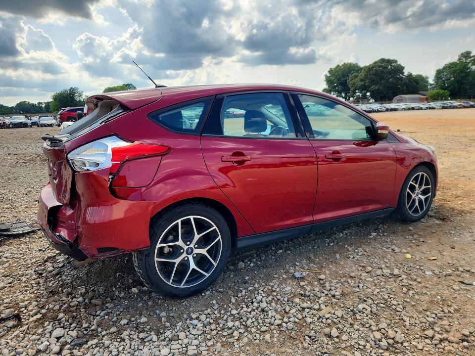 Zdjęcie 3 z aukcji – 2017 FORD FOCUS z VIN 1FADP3M23HL339927