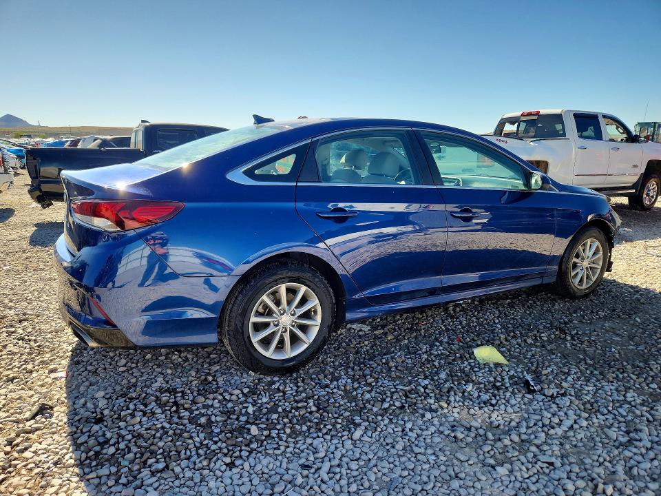 Photo 3 from auction – 2019 HYUNDAI SONATA with VIN 5NPE24AF5KH776026