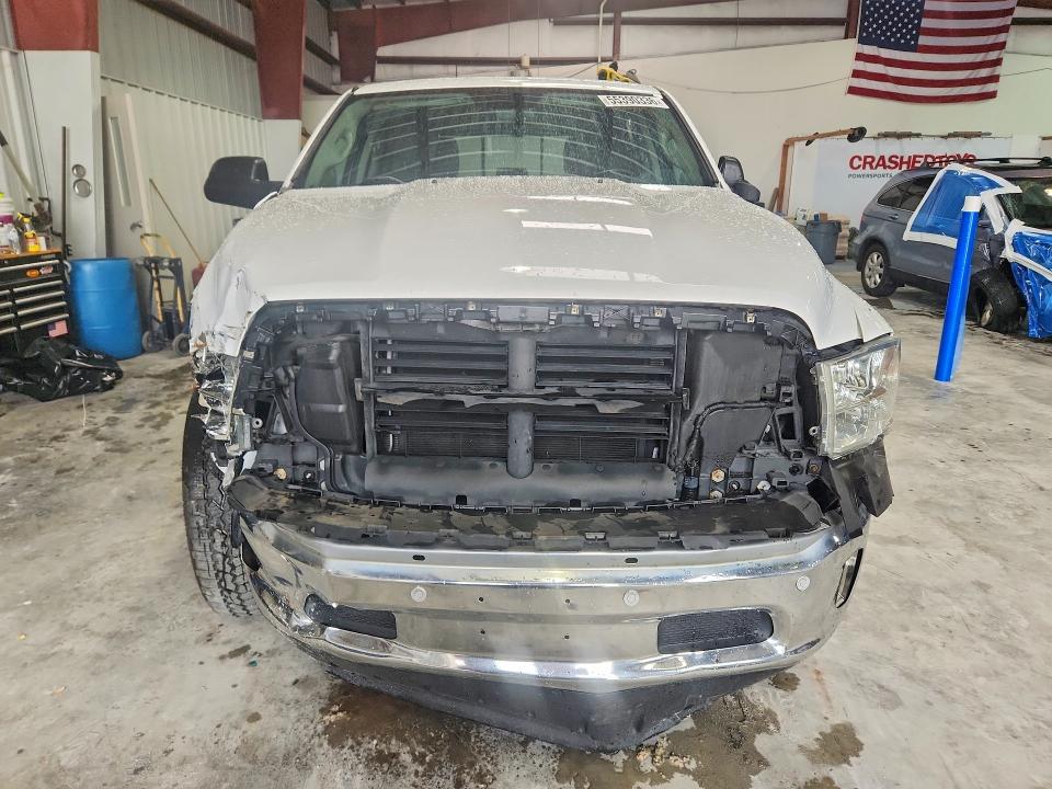 Photo 5 from auction – 2016 RAM 1500 with VIN 1C6RR6LT4GS368368