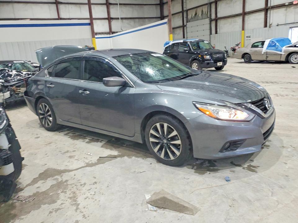 Photo 4 from auction – 2018 NISSAN ALTIMA with VIN 1N4AL3AP1JC193015