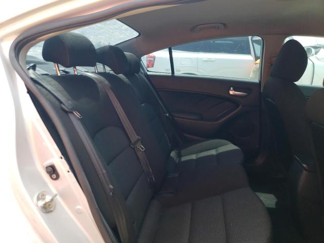 Photo 10 from auction – 2017 KIA FORTE LX with VIN 3KPFK4A77HE046080