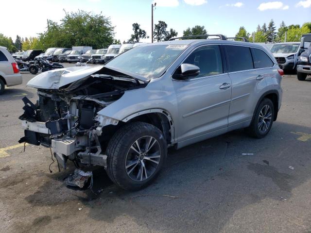 TOYOTA HIGHLANDER 2017 with VIN 5TDBZRFH5HS440210 - Photo from auction