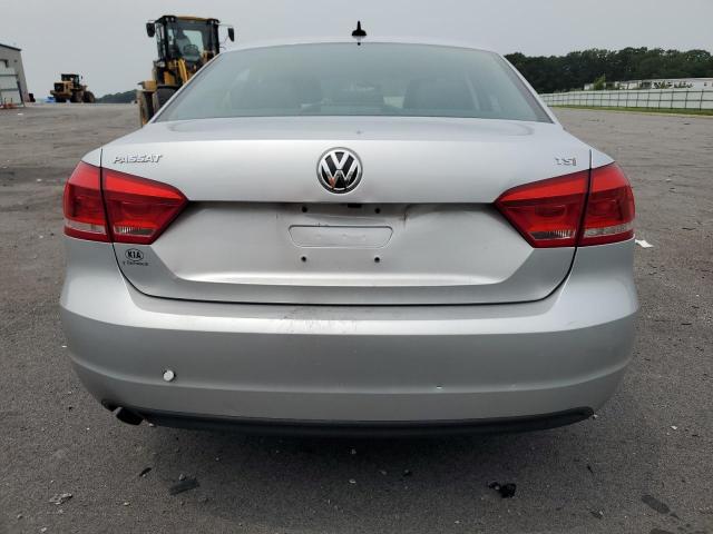 Photo 6 from auction – 2015 VOLKSWAGEN PASSAT S with VIN 1VWAT7A38FC115169