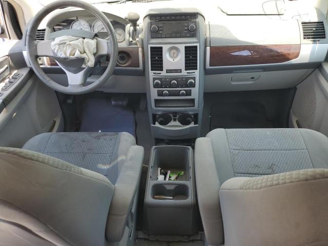 Photo 8 from auction – 2010 CHRYSLER TOWN & COU with VIN 2A4RR5D14AR309436