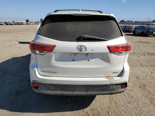 Photo 6 from auction – 2017 TOYOTA HIGHLANDER with VIN 5TDKZRFHXHS525639