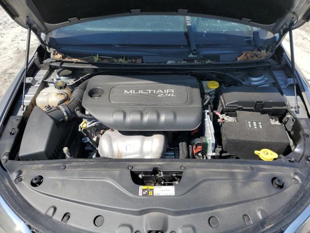 Photo 11 from auction – 2016 CHRYSLER 200 LIMITE with VIN 1C3CCCAB5GN120030