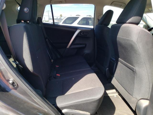 Photo 11 from auction – 2018 TOYOTA RAV4 LE with VIN JTMZFREV2JJ174789