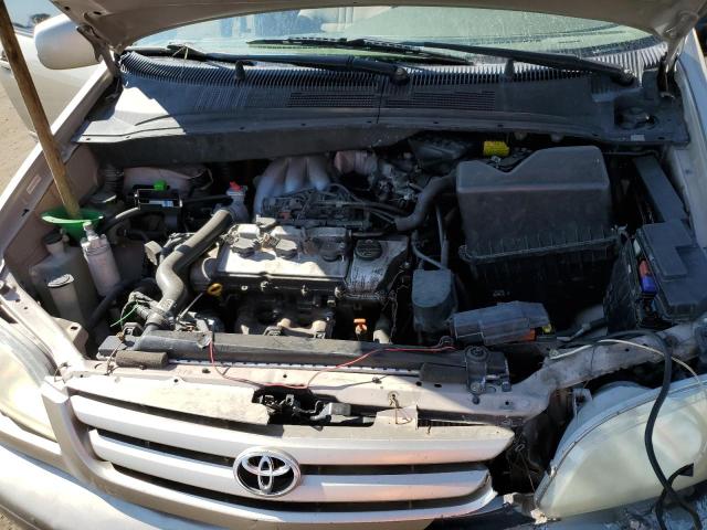 Photo 12 from auction – 2002 TOYOTA SIENNA LE with VIN 4T3ZF13C12U416607