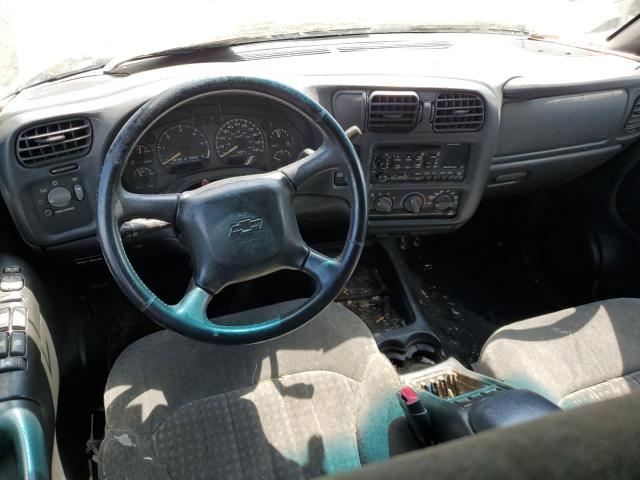 Photo 8 from auction – 2002 CHEVROLET BLAZER with VIN 1GNCS13W02K134373