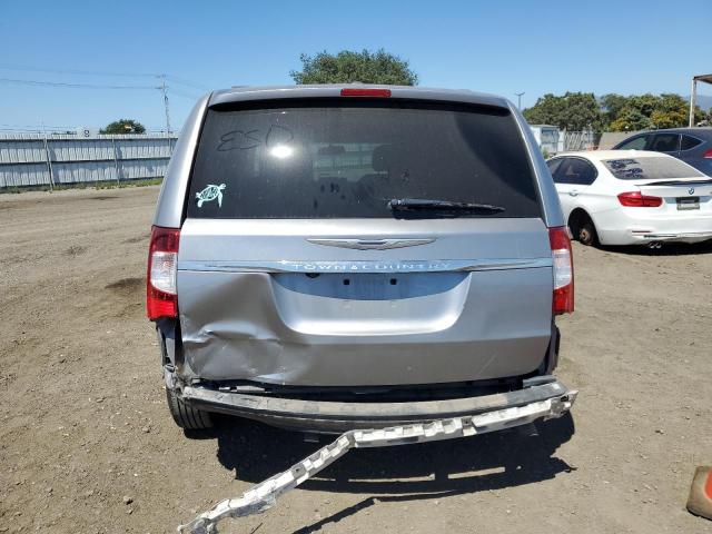 Photo 6 from auction – 2016 CHRYSLER TOWN & COU with VIN 2C4RC1BG4GR113139