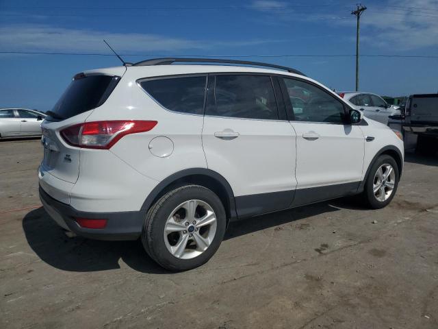 Photo 3 from auction – 2016 FORD ESCAPE SE with VIN 1FMCU9GX9GUB76102