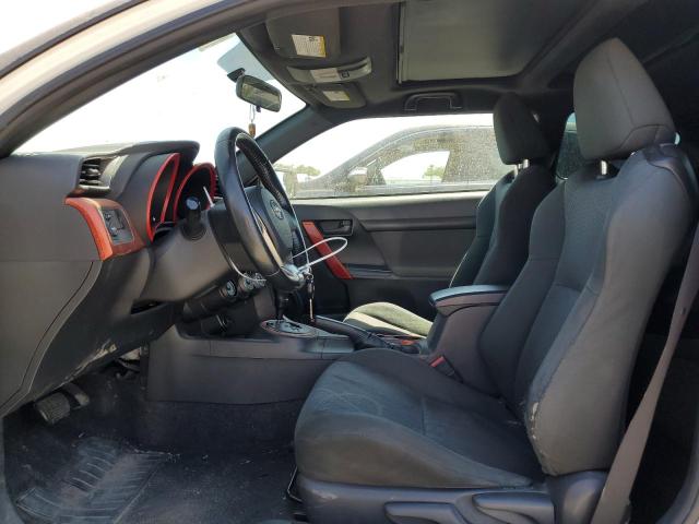 Photo 7 from auction – 2011 TOYOTA SCION TC with VIN JTKJF5C79B3020752