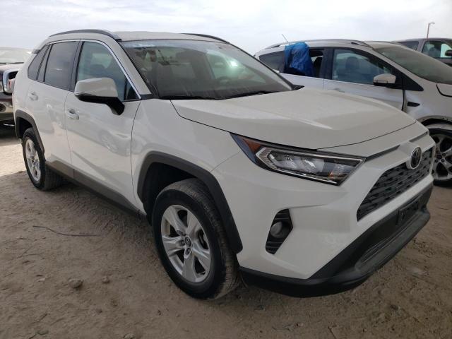 Photo 4 from auction – 2020 TOYOTA RAV4 XLE with VIN 2T3W1RFVXLC064658