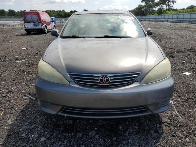 Photo 5 from auction – 2005 TOYOTA CAMRY LE with VIN 4T1BE32K05U992100