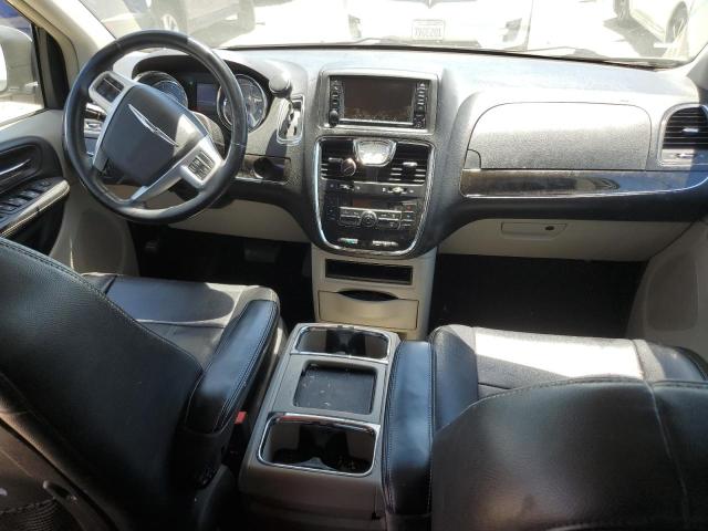 Photo 8 from auction – 2015 CHRYSLER TOWN & COU with VIN 2C4RC1BG8FR565612