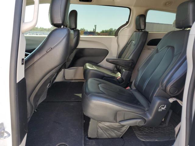 Photo 11 from auction – 2017 CHRYSLER PACIFICA T with VIN 2C4RC1BG5HR535678