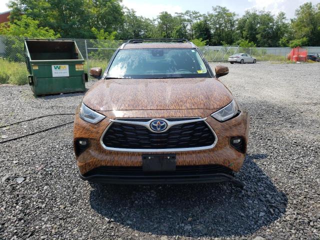 Photo 5 from auction – 2023 TOYOTA HIGHLANDER with VIN 5TDXBRCH1PS575195