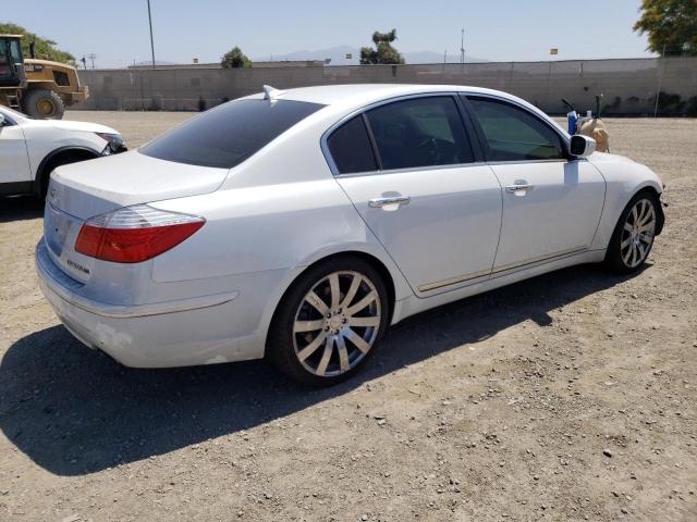 Photo 3 from auction – 2011 HYUNDAI GENESIS 4. with VIN KMHGC4DF2BU126105