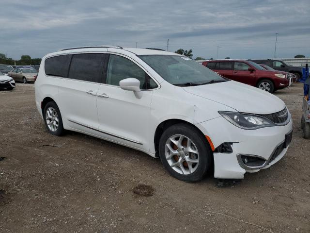 Photo 4 from auction – 2017 CHRYSLER PACIFICA T with VIN 2C4RC1EG5HR764096