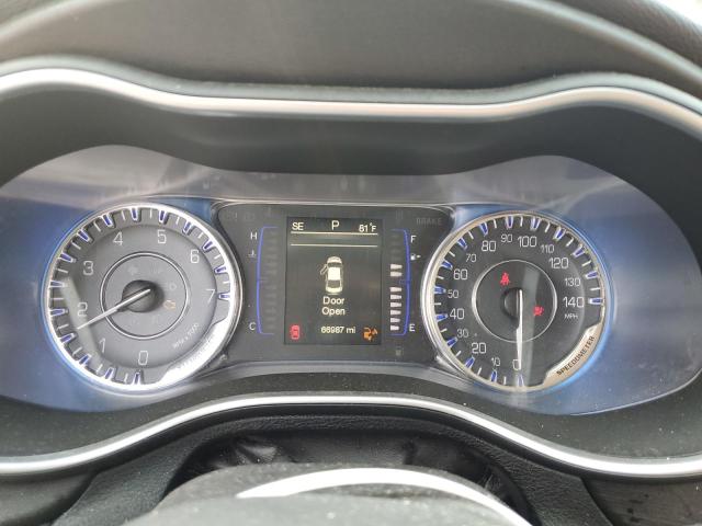 Photo 9 from auction – 2015 CHRYSLER 200 LIMITE with VIN 1C3CCCAB5FN747678