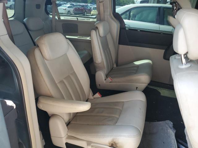 Photo 11 from auction – 2010 CHRYSLER TOWN & COU with VIN 2A4RR8DX9AR399205