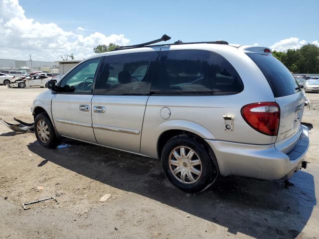Photo 2 from auction – 2005 CHRYSLER TOWN & COU with VIN 2C4GP54L55R217374