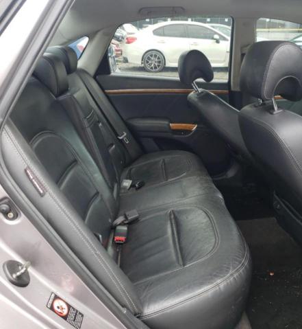 Photo 10 from auction – 2007 HYUNDAI AZERA SE with VIN KMHFC46F47A173119