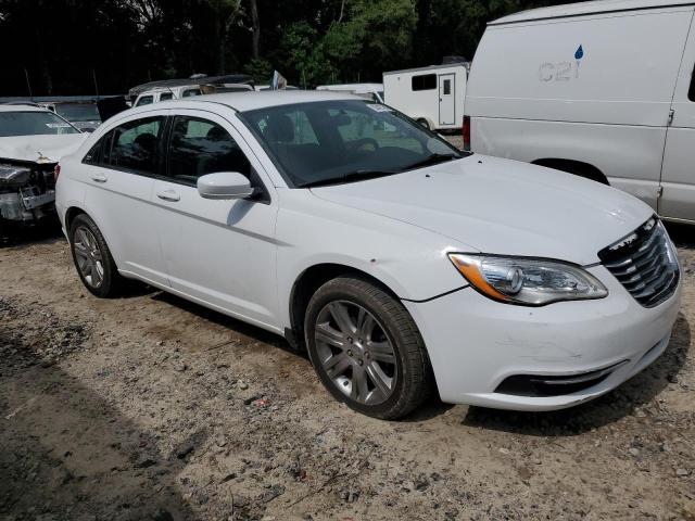 Photo 4 from auction – 2013 CHRYSLER 200 LX with VIN 1C3CCBAB2DN764333