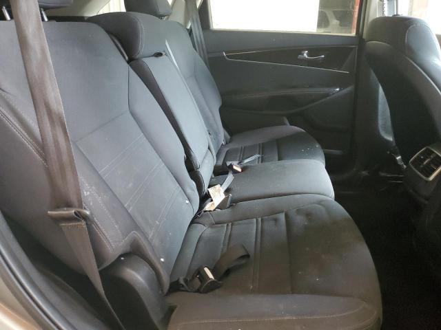 Photo 11 from auction – 2016 KIA SORENTO LX with VIN 5XYPG4A34GG167380