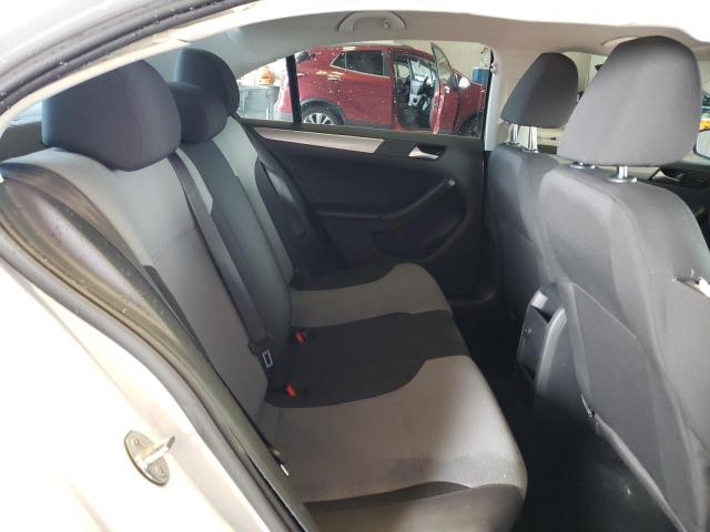 Photo 10 from auction – 2017 VOLKSWAGEN JETTA S with VIN 3VW2B7AJ2HM388292